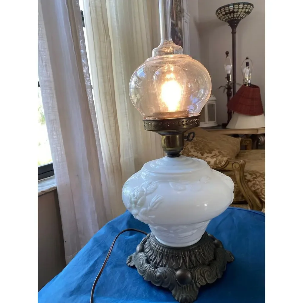 vintage Gone With the Wind (GWTW) parlor lamp,hand-painted floral on milk glass.